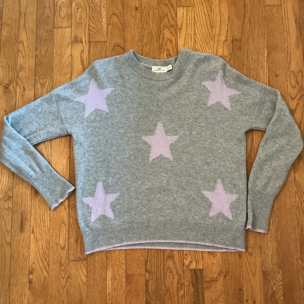 Vineyard Vines 100 % Cashmere Sweater with Stars size Medium